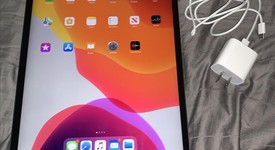 Good
													Apple iPad Pro 12.9" 3rd Gen 2018 - Verizon, Gray, 64 GB, A2014, photo 4 of 5