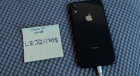 Good
													Apple iPhone Xr - Unlocked, Black, 128 GB, A1984, photo 4 of 8