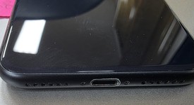 Good
													Apple iPhone SE 3rd Gen 2022 - Unlocked, Midnight, 256 GB, A2595, photo 4 of 6