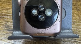 Good
													Apple Watch Series 3 42mm - Unlocked, Gold, A1861, Aluminum, photo 4 of 7