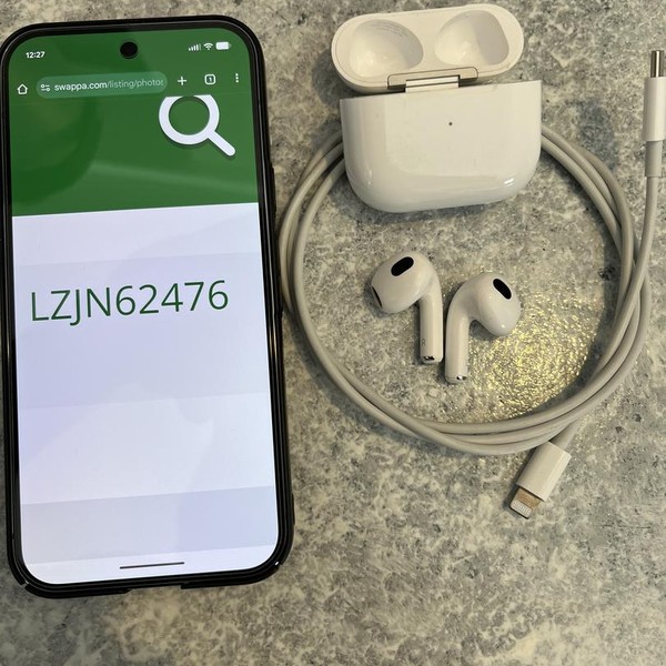 Apple AirPods 3rd Gen - Lightning Case