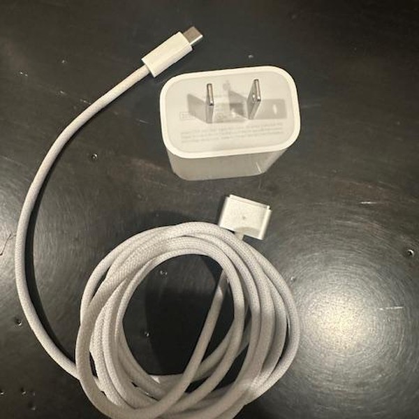 MacBook Air 2023 (M2) - 15 inch - 256 GB, Silver, 8 GB, Apple M2