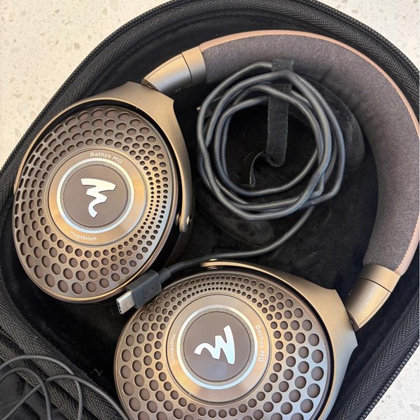 Focal Bathys MG - Brown