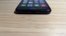 Good
													Apple iPhone SE 3rd Gen 2022 - Unlocked, Midnight, 256 GB, A2595, photo 4 of 18
