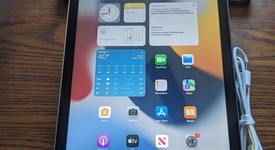 Good
													Apple iPad 5th Gen - Wi-Fi, Gray, 32 GB, A1822, photo 1 of 3