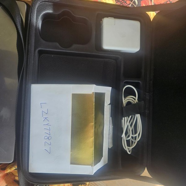 MacBook Pro 2021 - 16 inch - 2 TB, Silver, 64 GB, Apple M1 Max