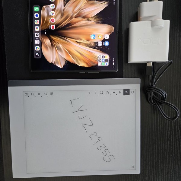 vivo X Fold3 Pro - Unlocked Non-US, 512 GB, White, 16 GB