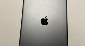 Good
													Apple iPad 9th Gen - Unlocked, Gray, 64 GB, A2603, photo 3 of 7