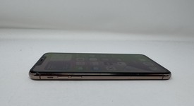 Good
													Apple iPhone 11 Pro Max - Unlocked, Gold, 64 GB, A2161, photo 5 of 6