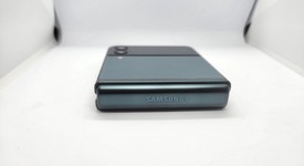 Good
													Samsung Galaxy Z Flip3 5G - AT&T, Green, 128 GB, 8 GB, SM-F711U, photo 5 of 12