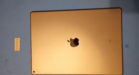 Good
													Apple iPad Pro 12.9" 1st Gen 2015 - Wi-Fi, Gray, 32 GB, A1584, 1st Gen 2015, photo 2 of 9
