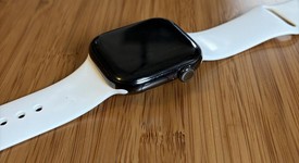 Mint
													Apple Watch Series 10 42mm - Unlocked, Slate, A3001 - Cellular, Titanium, photo 4 of 8