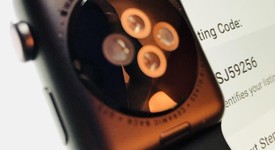 Mint
													Apple Watch Series 3 42mm - Unlocked, Gray, A1861, Aluminum, photo 1 of 4