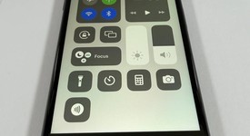 Mint
													Apple iPhone 8 - Unlocked, Gray, 64 GB, A1863, photo 2 of 13