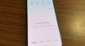 Good
													Samsung Galaxy S10 Plus - Verizon, Ceramic White, 512 GB, 8 GB, SM-G975U, photo 2 of 4