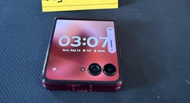 Good
													Motorola Razr Ultra (2025) - Unlocked, PANTONE Rio Red, 1 TB, 16 GB, photo 2 of 8