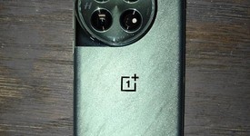 Good
													OnePlus 12 - Unlocked, Green, 512 GB, 16 GB, CPH2583, photo 2 of 4