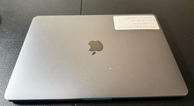 Good
													MacBook Pro 2018 (With Touch Bar) - 13" - I7, Gray, 1 TB, 16 GB, photo 2 of 6