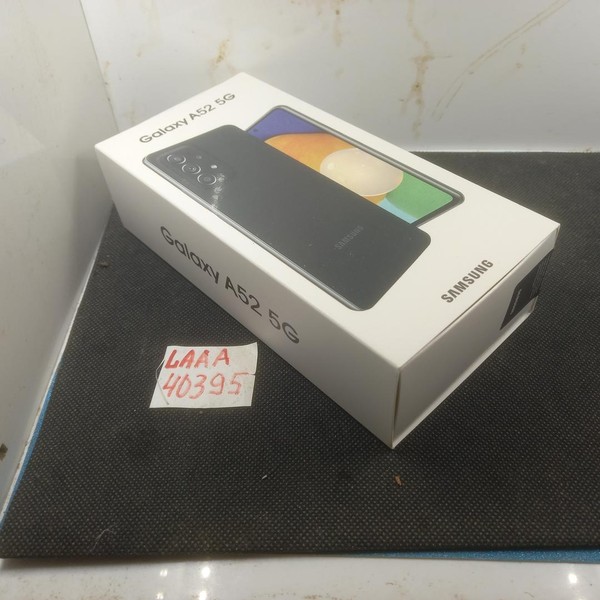 Samsung Galaxy A52 5G - Unlocked, Black, 128 GB, 6 GB