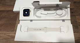 Good
													Apple Watch SE 3rd Gen 40mm - Starlight, A3324 - GPS, photo 1 of 13