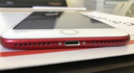 Good
													Apple iPhone 7 Plus - Sprint, Red, 128 GB, A1661, photo 4 of 10