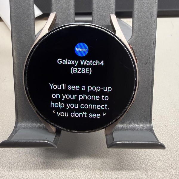 Samsung Galaxy Watch4 - Wi-Fi, Gold, 40mm