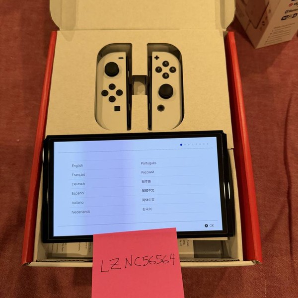 Nintendo Switch - OLED - 64 GB, White