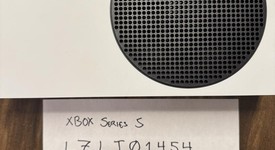 Mint
													Xbox Series S (2020) - White, 512 GB, photo 1 of 6