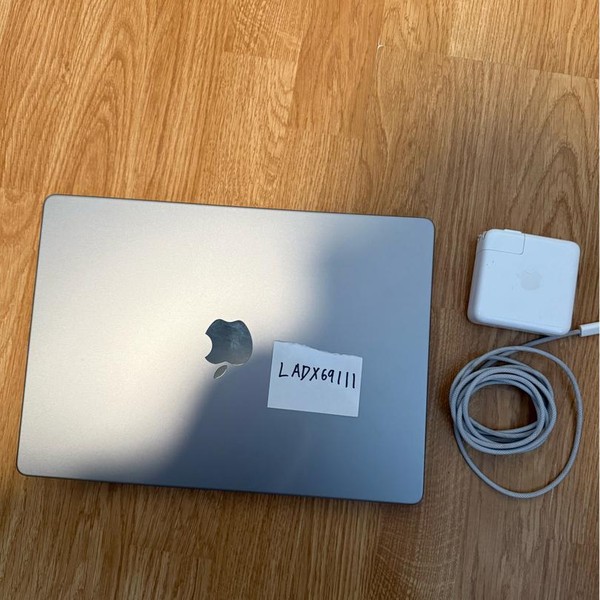 MacBook Pro 2023 - 14 inch - 512 GB, Gray, 16 GB, Apple M2 Pro 10-core
