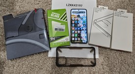 Good
													Nothing Phone (2) - Unlocked, Gray, 256 GB, 12 GB, photo 1 of 9