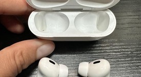Used
													Apple AirPods Pro 2nd Gen - Lightning, photo 5 of 7