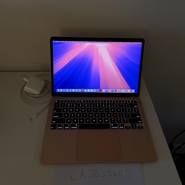 MacBook Air 2020 - 13 inch - 256 GB, Gold, 8 GB, Intel Core i3