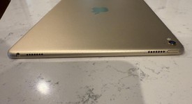 Fair
													Apple iPad Pro 9.7" - Wi-Fi, Gold, 128 GB, A1673, photo 4 of 7