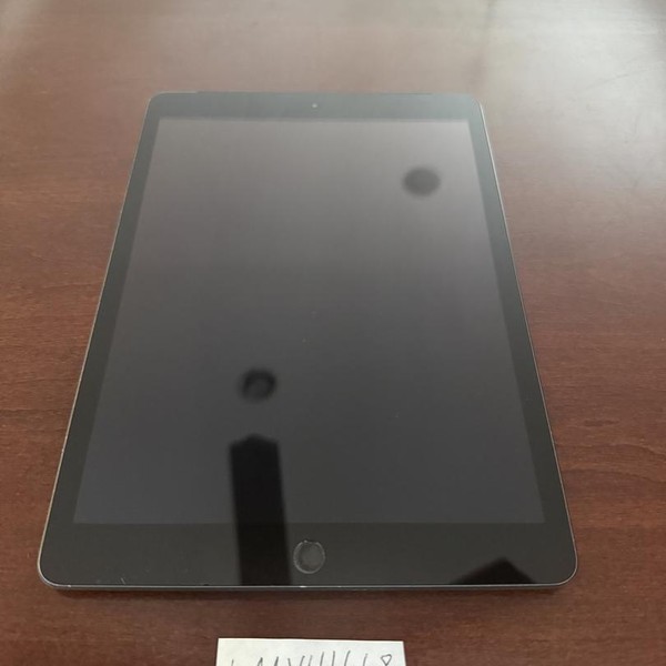 Apple iPad 7th Gen - Unlocked, 32 GB, Gray, A2200