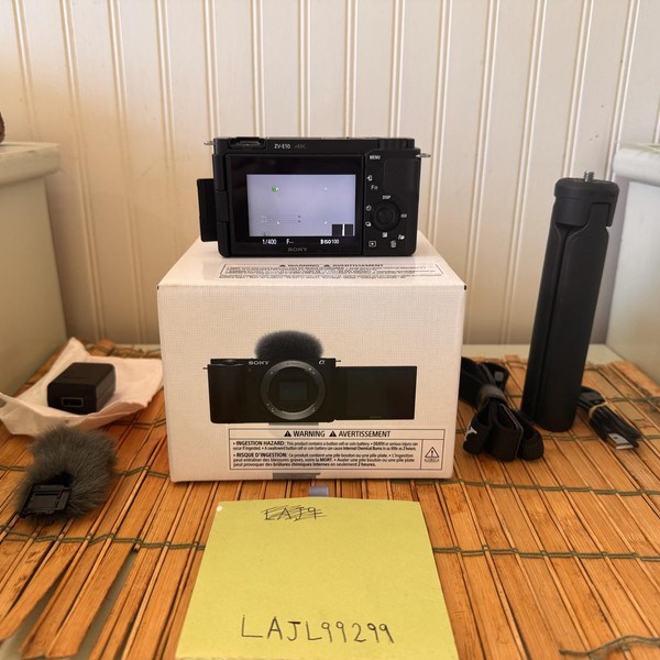 Sony ZV-E10 - Black