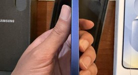 Mint
													Samsung Galaxy S25 - Unlocked, Navy Blue, 256 GB, 12 GB, SM-S931U1, photo 4 of 8