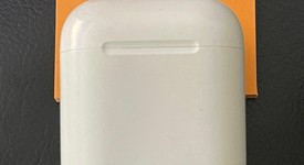 Used
													Apple AirPods 2nd Gen - Lightning Case, photo 2 of 5