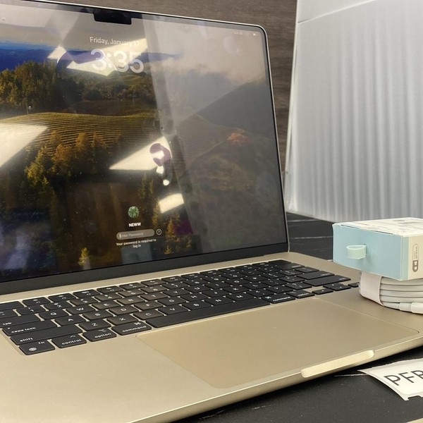 MacBook Air 2024 (M3) - 15 inch - 256 GB, Starlight, 8 GB, Apple M3, 10-core GPU