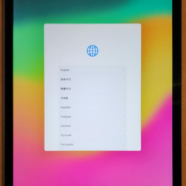 Apple iPad Pro 12.9 inch 2nd Gen 2017 - Unlocked, Gray, 512 GB