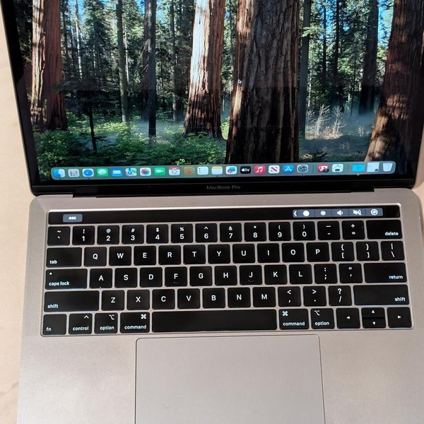 MacBook Pro 2018 (With Touch Bar) - 13 inch - 512 GB, Gray, 8 GB, Intel Core i5