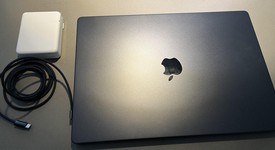 Mint
													MacBook Pro Late 2023 (M3) - 16" - Apple M3 Max 14-core, Black, 1 TB, 36 GB, 30-core GPU, photo 4 of 12
