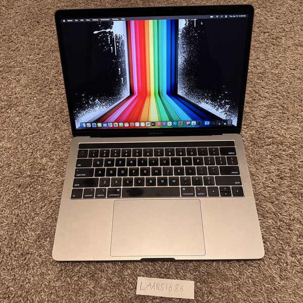 MacBook Pro 2019 - 13 inch - 512 GB, Gray, 16 GB, Intel Core i5