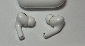 Used
													Apple AirPods Pro 2 - Lightning, photo 2 of 4