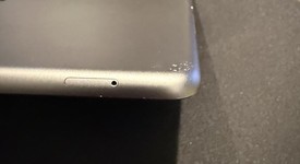 Good
													Apple iPad 7th Gen - Verizon, Gray, 32 GB, A2200, photo 3 of 7