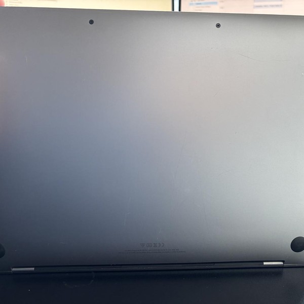 MacBook Pro 2019 - 13 inch - 256 GB, Gray, 8 GB, Intel Core i5