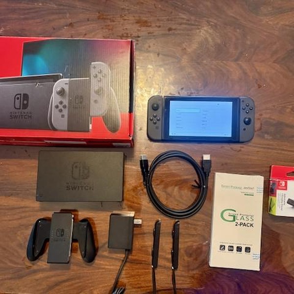 Nintendo Switch - Grey, 32 GB