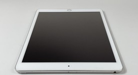 Good
													Apple iPad 8th Gen - Unlocked, Silver, 32 GB, A2428, photo 5 of 7