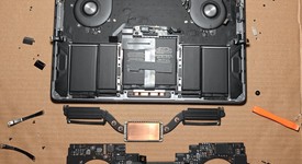 Good
													MacBook Pro 2018 (With Touch Bar) - 13" - I5, Gray, 256 GB, 8 GB, photo 4 of 23