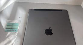 Good
													Apple iPad 9th Gen - Unlocked, Gray, 64 GB, A2603, photo 3 of 5