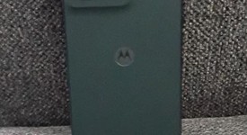 Mint
													Moto G 5G (2025) - Unlocked, Gray, 128 GB, photo 5 of 6